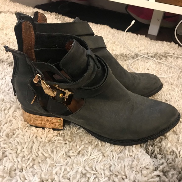 Jeffrey Campbell Shoes Jeffrey Campbell Everly Boots Size 75